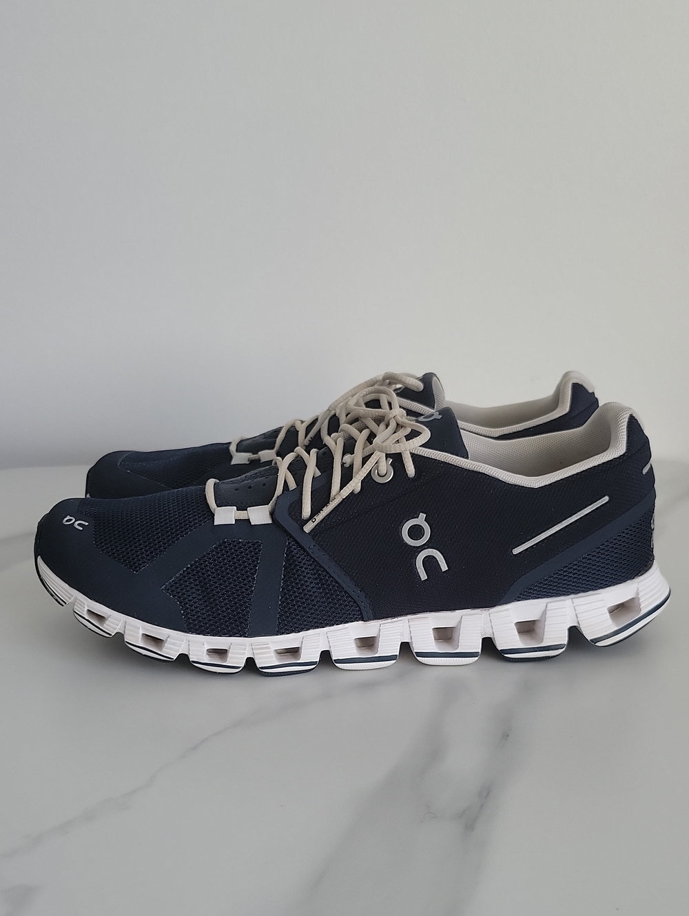 On Running Navy Cloud Trainers